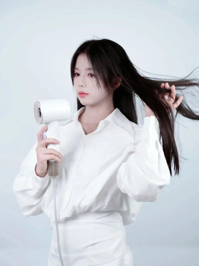 的吹风机就不配有一头秀发了？澳门新葡京入口用不起好几千(图2)